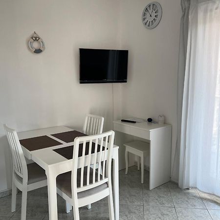 Nada And Family Apartment Rovinjsko Selo Exterior photo